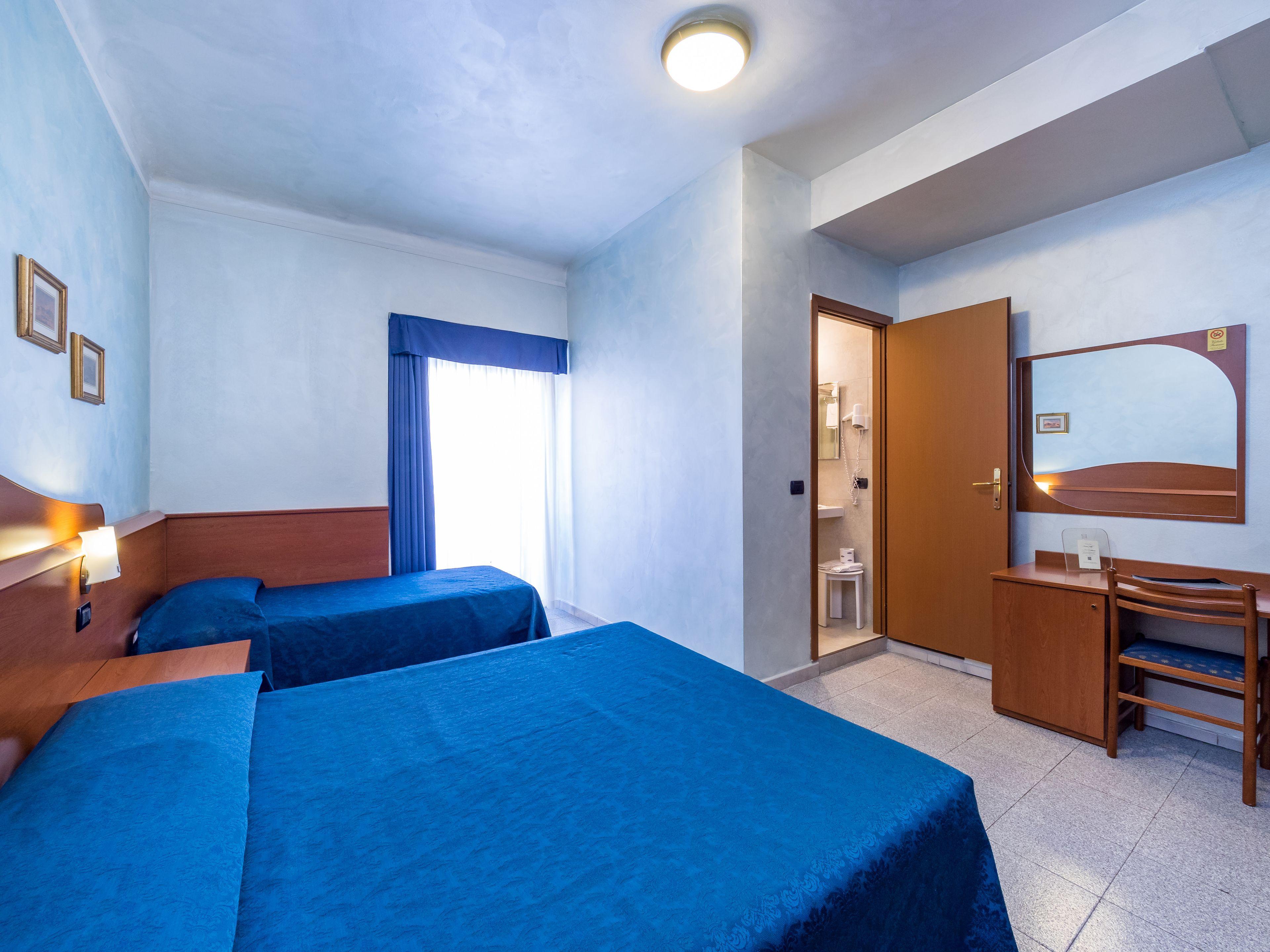 Hotel Aurora — Photos 1